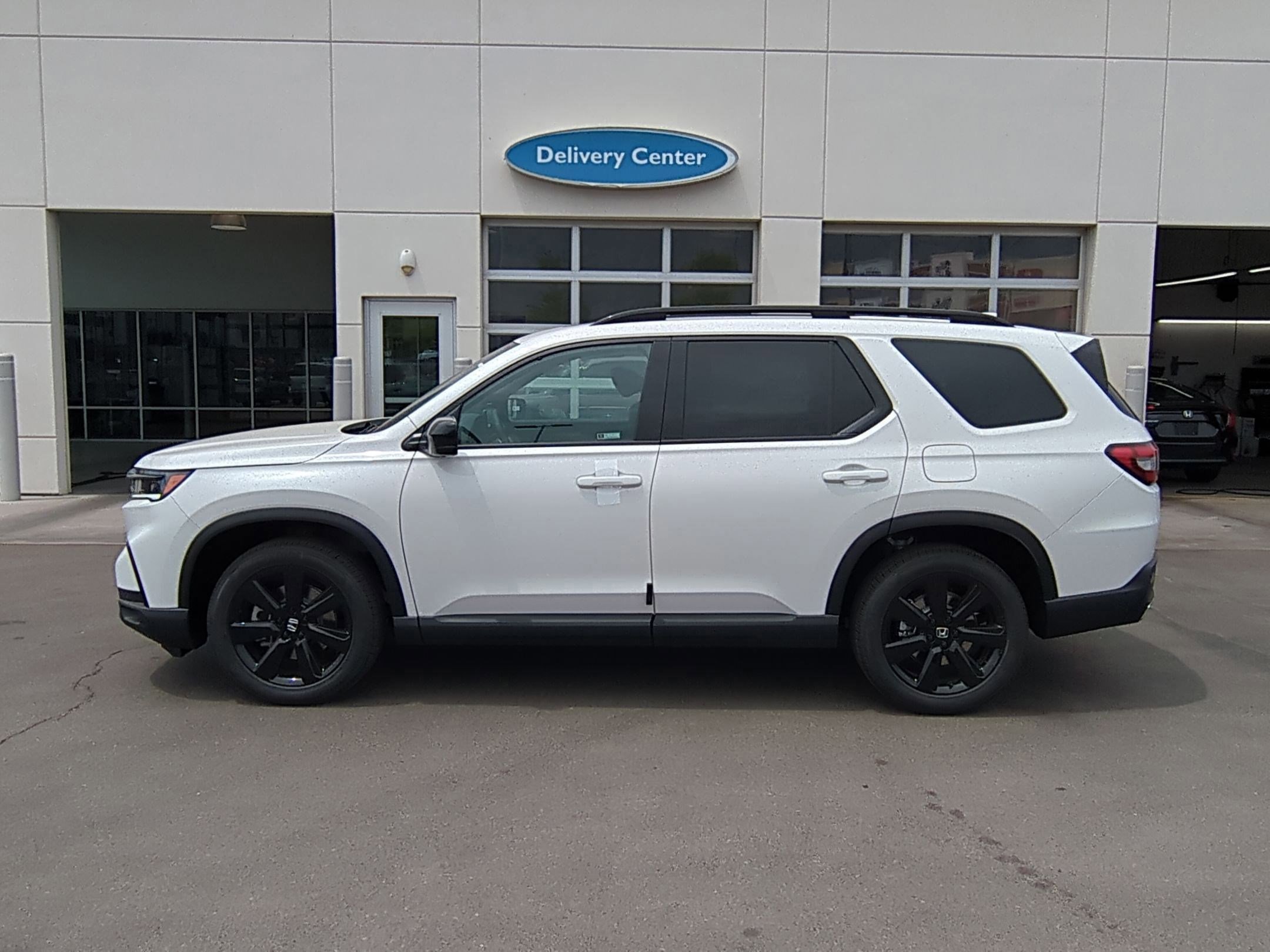 2025 Honda Pilot Black Edition photo 5
