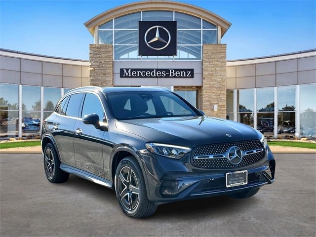 2025 Mercedes Benz GLC 300 4MATIC photo 4