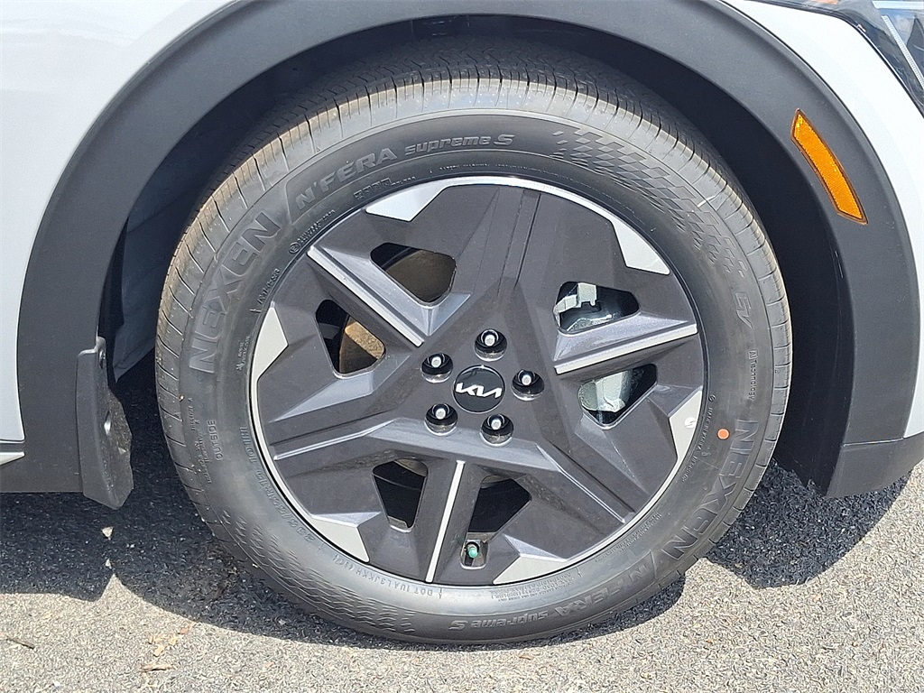 2025 Kia EV6 Light photo 8