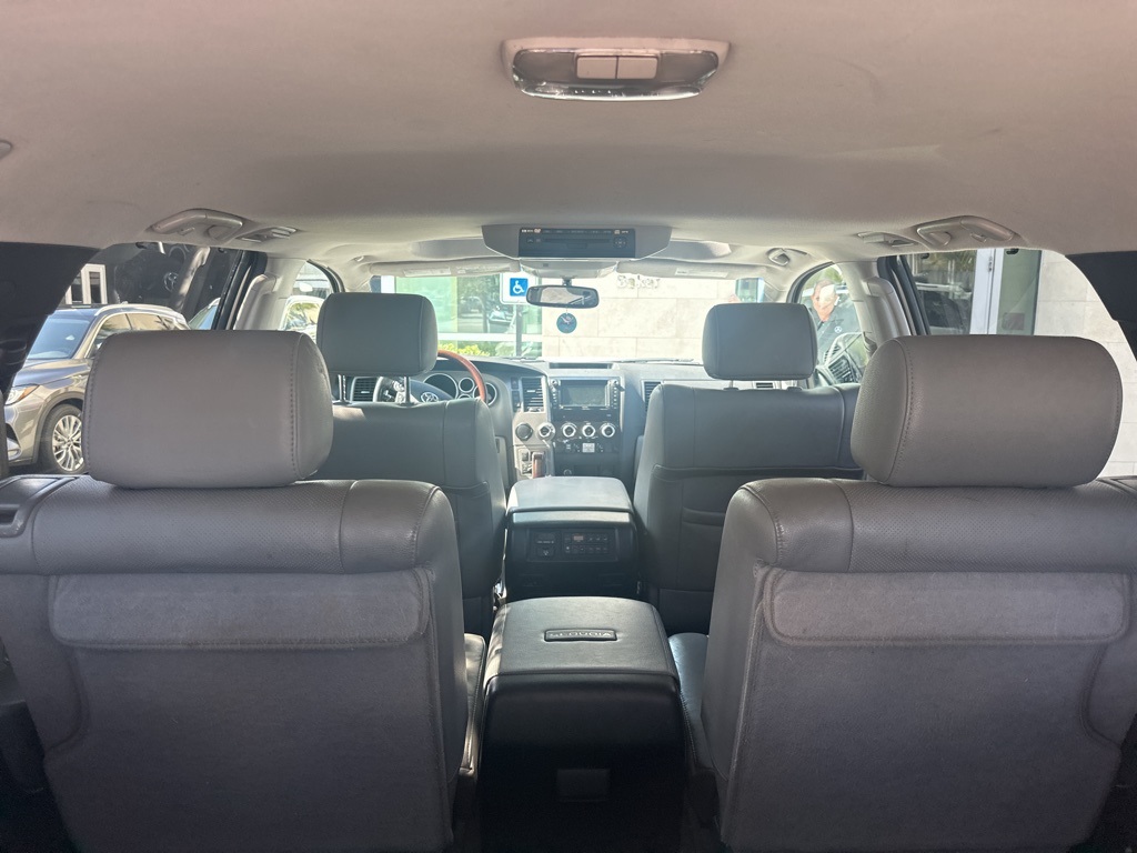 2011 Toyota Sequoia Platinum photo 11