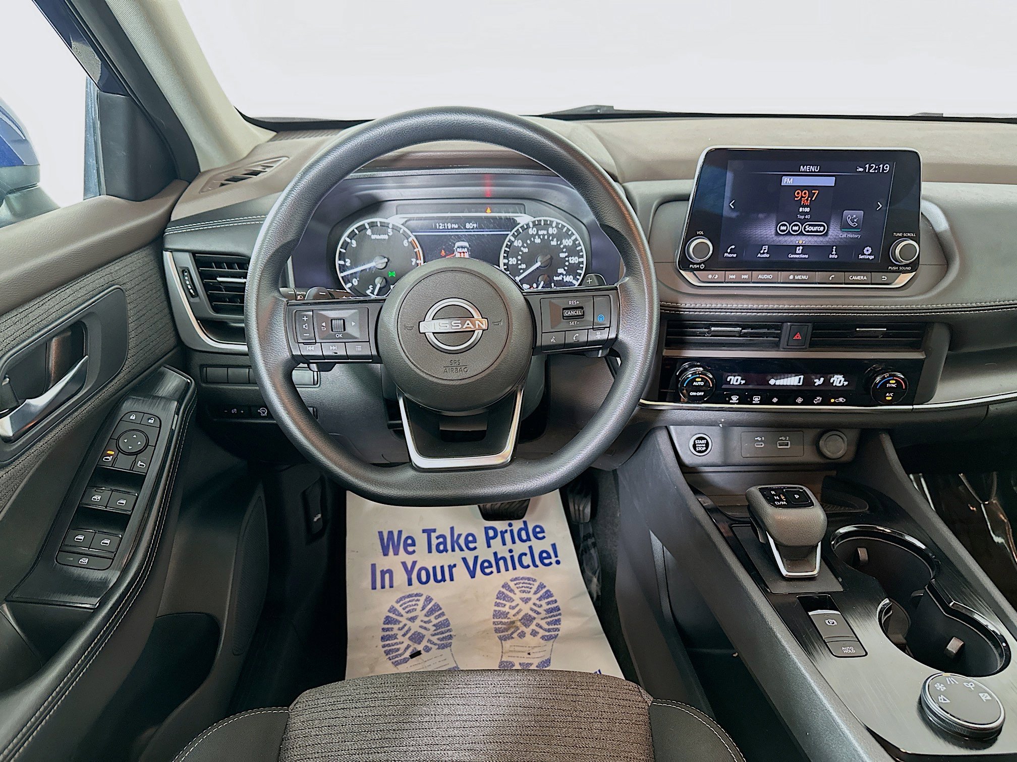 2023 Nissan Rogue SV photo 20