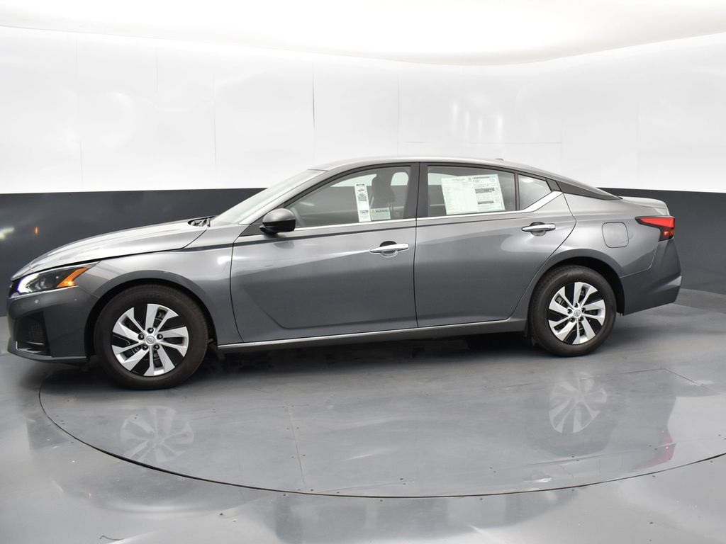 2025 Nissan Altima 2.5 S photo 4