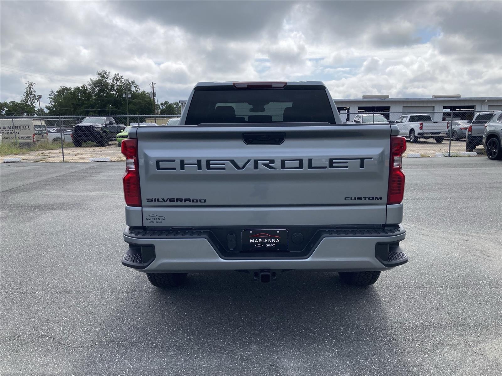 2026 Chevrolet Silverado 1500 Custom photo 6