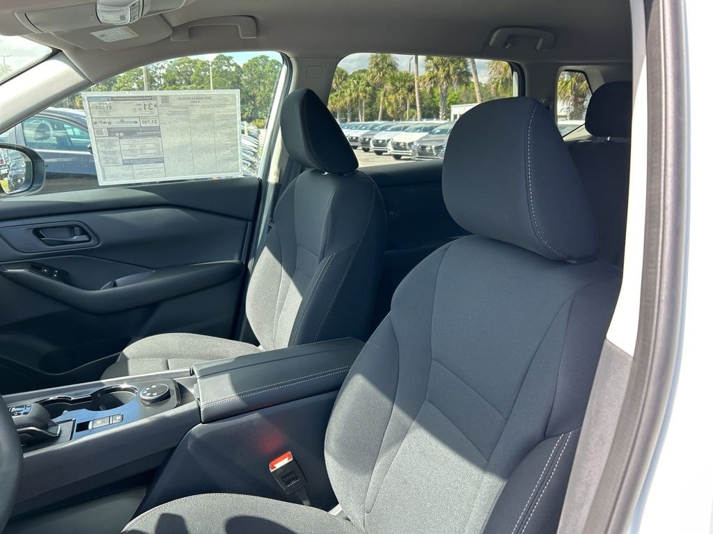 2025 Nissan Rogue S photo 15