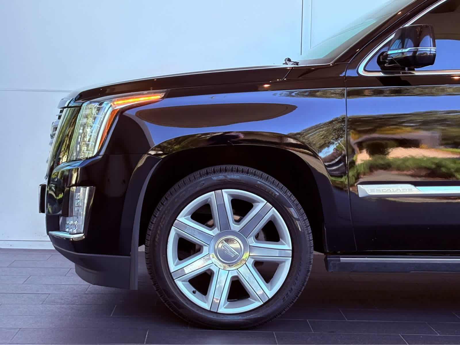 2015 Cadillac Escalade Platinum photo 4