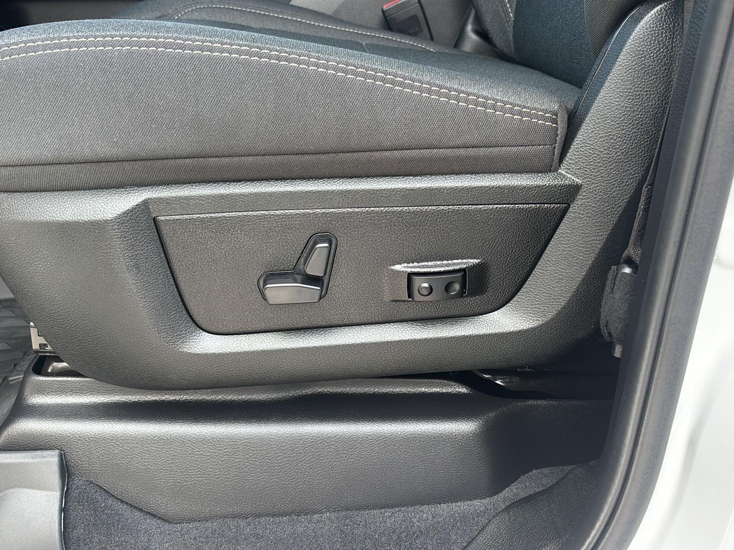 2026 Ram 2500 Big Horn photo 18