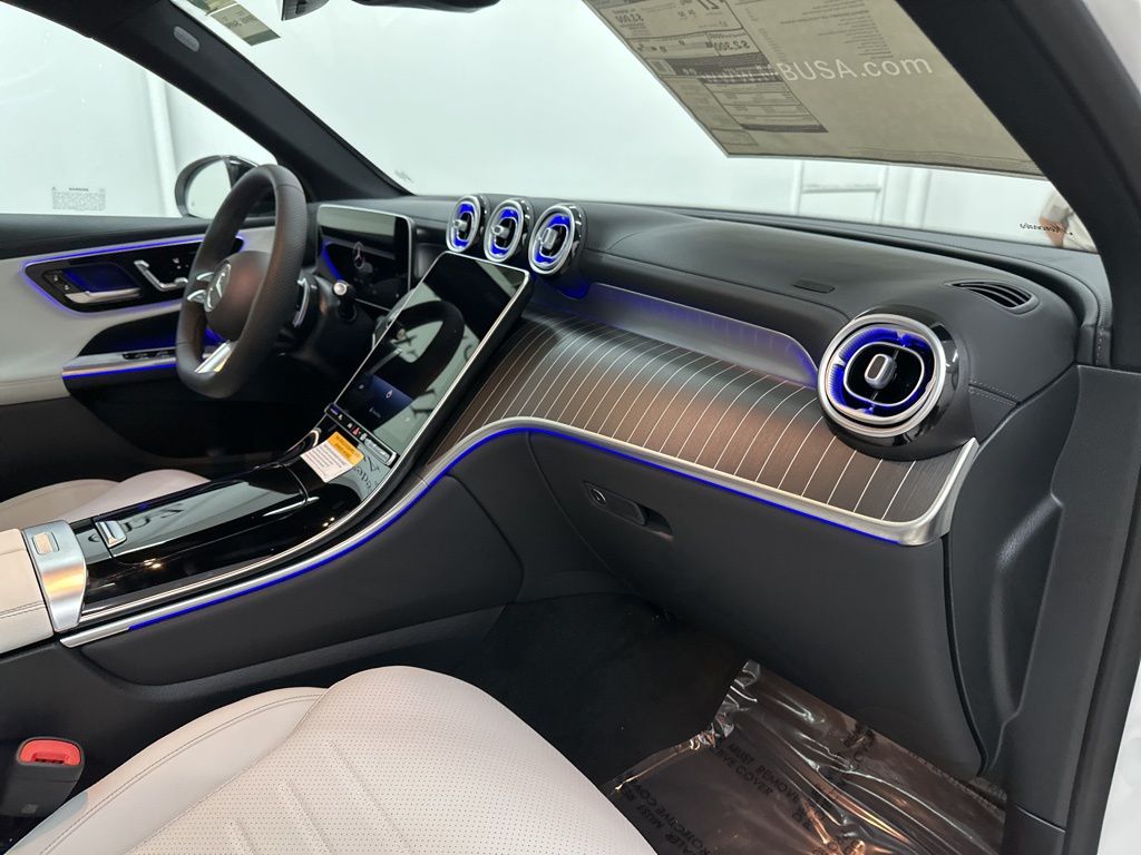 2026 Mercedes Benz GLC 300 photo 22