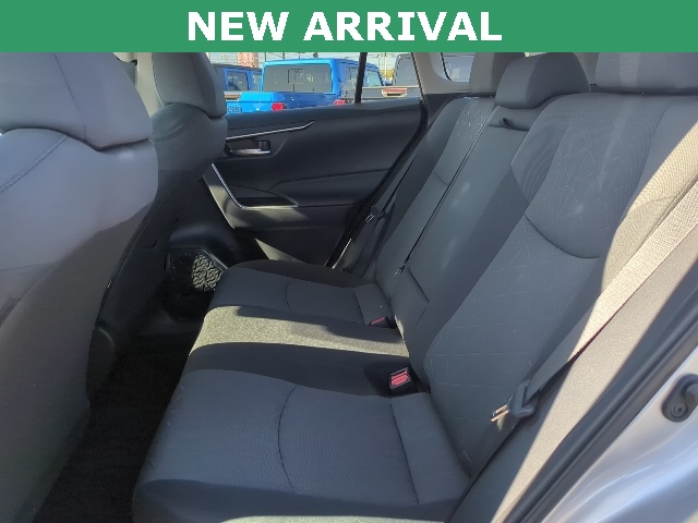 2022 Toyota RAV4 XLE photo 8