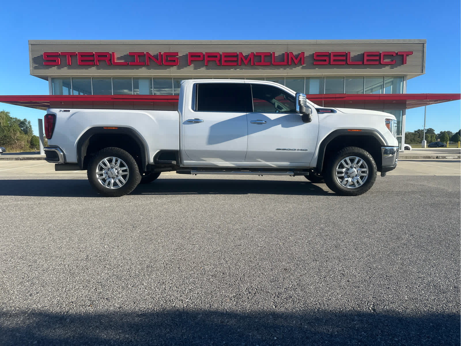 2023 GMC Sierra 2500HD SLT's photo