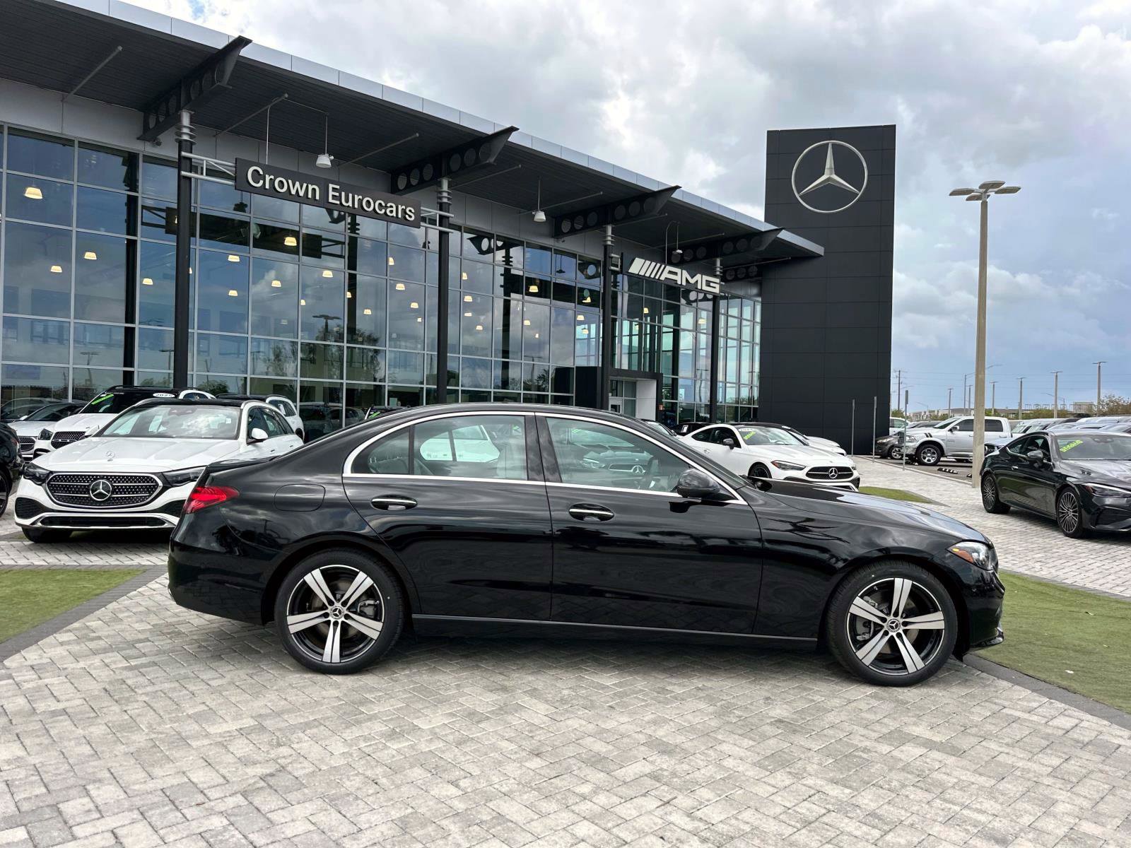 2025 Mercedes Benz C 300 photo 3