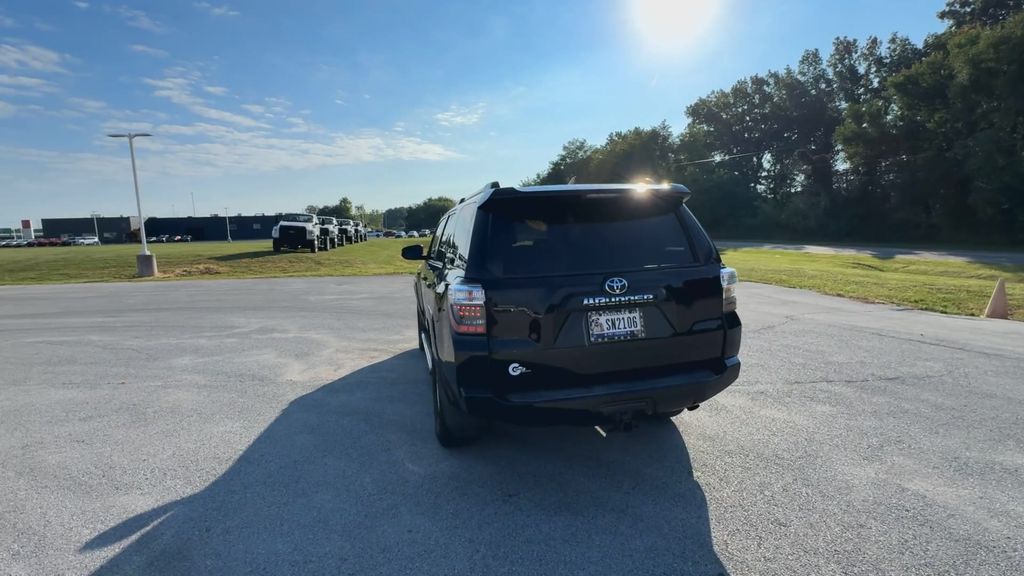 2019 Toyota 4Runner SR5 Premium photo 7