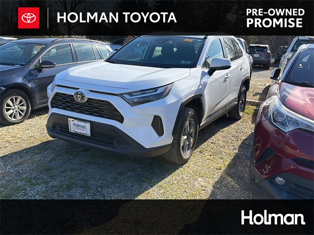 2023 Toyota RAV4 XLE's photo
