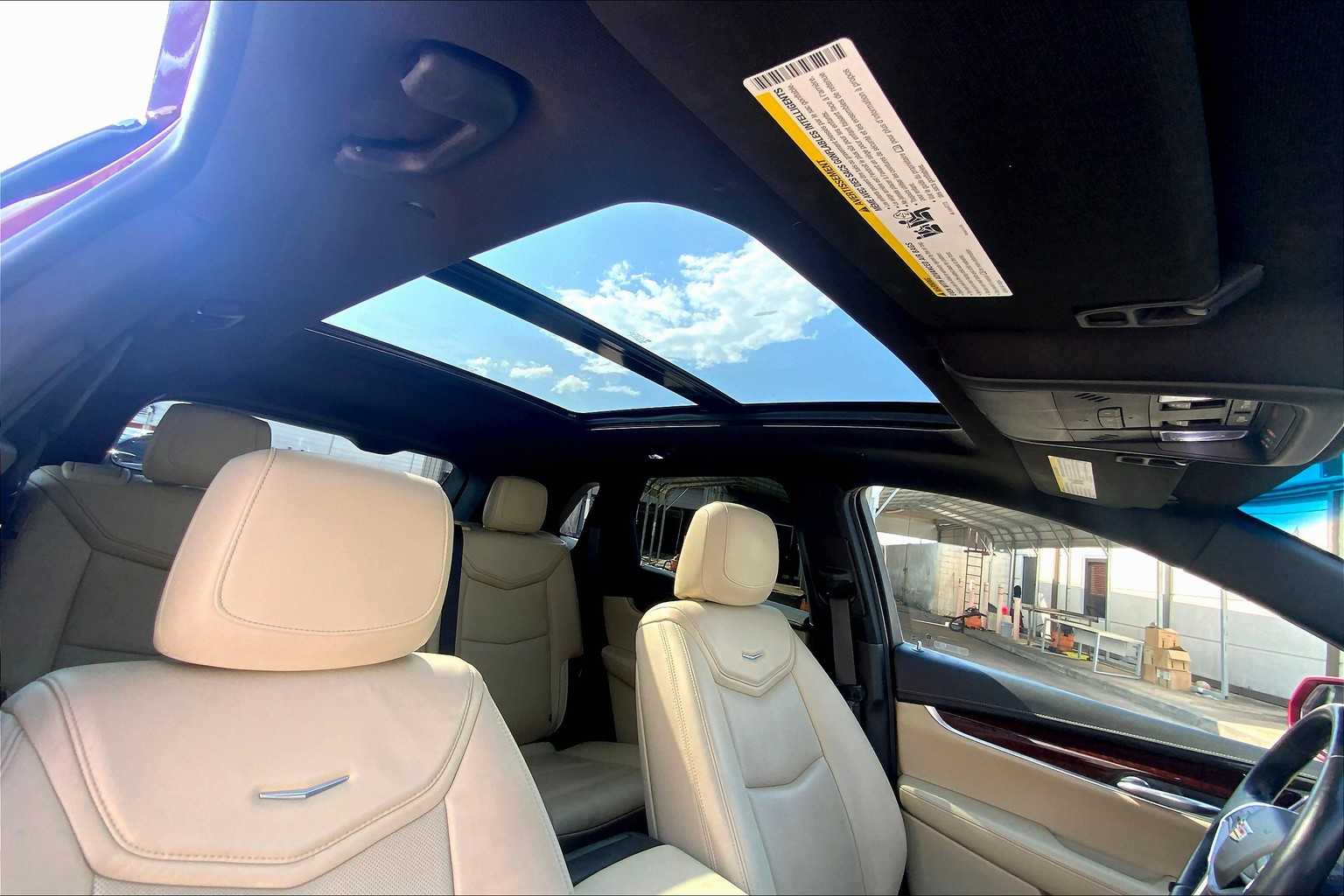 2019 Cadillac XT5 Luxury photo 13