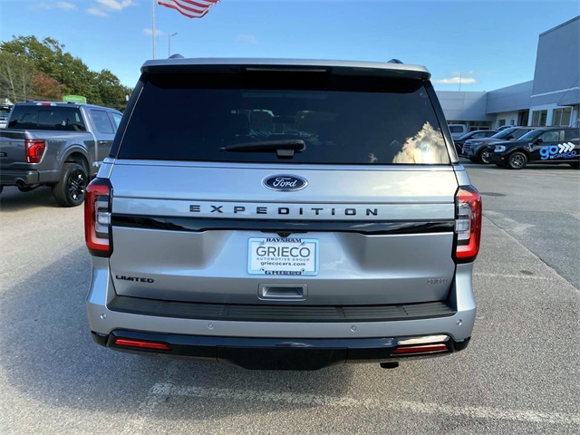2023 Ford Expedition Limited photo 2