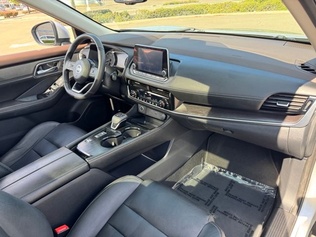 2021 Nissan Rogue SL photo 18