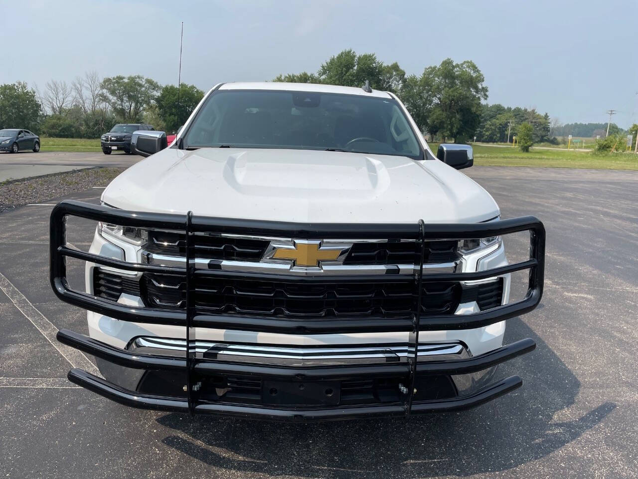 2022 Chevrolet Silverado 1500 photo 2