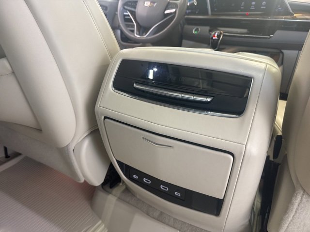 2023 Cadillac Escalade Premium Luxury Platinum photo 32