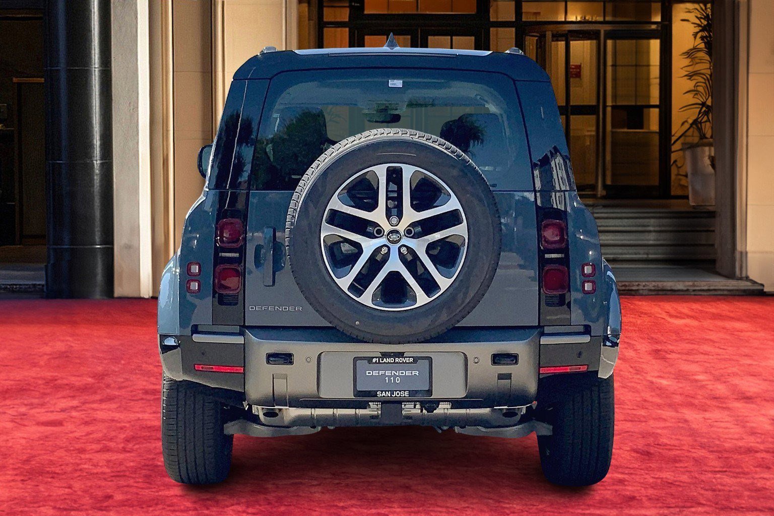 2025 Land Rover Defender 110 X-Dynamic SE photo 3