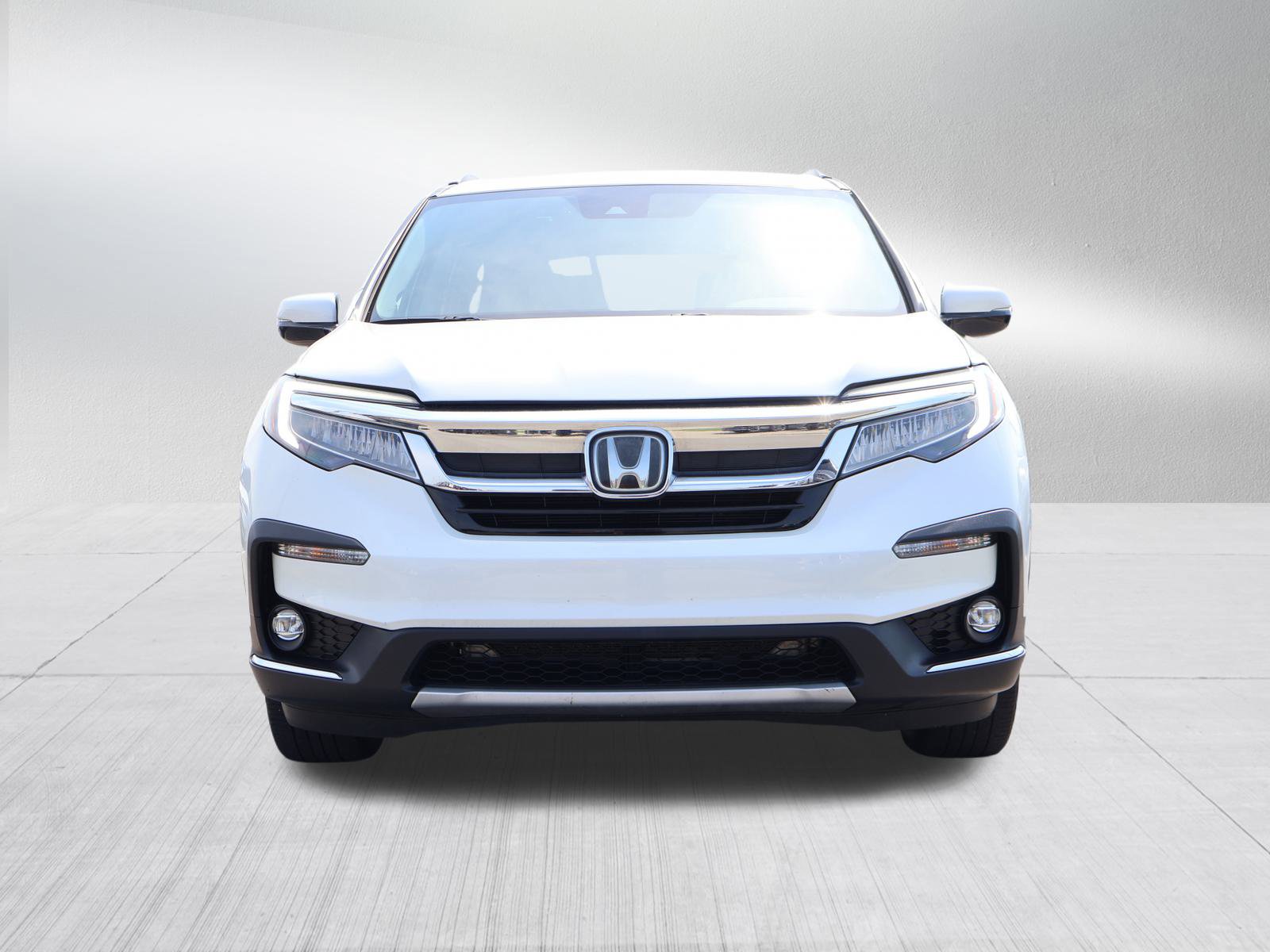Used 2019 Honda Pilot Touring with VIN 5FNYF6H63KB031857 for sale in Kansas City