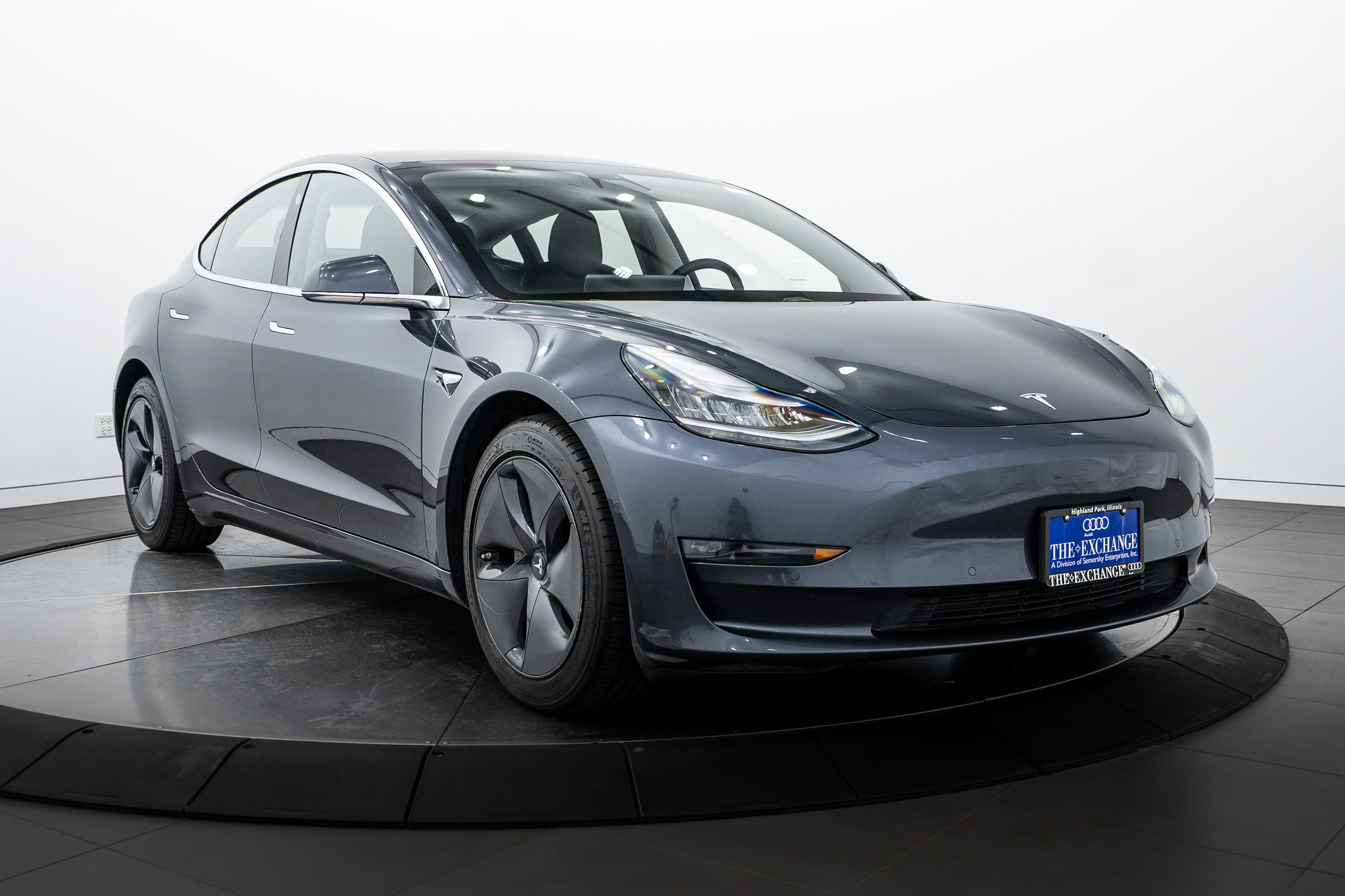 2019 Tesla Model 3 Performance photo 2