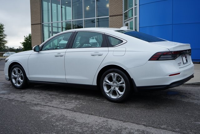 2023 Honda Accord LX photo 3