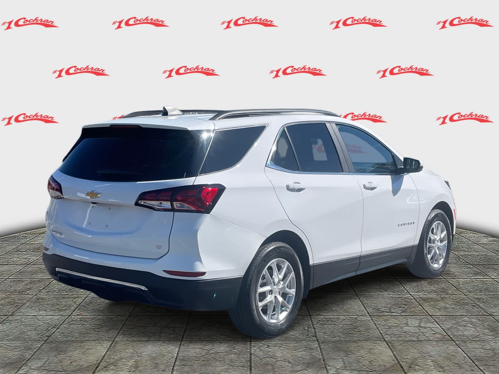 2022 Chevrolet Equinox LT photo 3