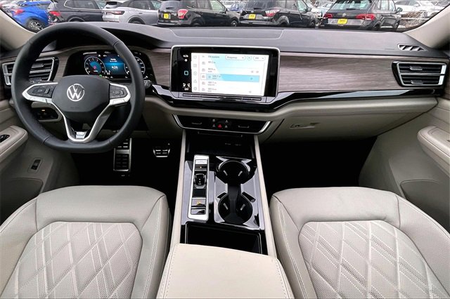 2025 Volkswagen Atlas SEL Premium R-Line photo 4