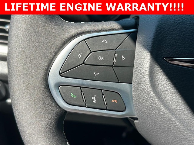 2026 Chrysler Pacifica photo 17
