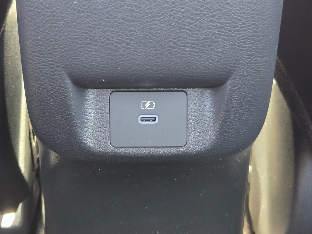 2025 Nissan Versa SV photo 12