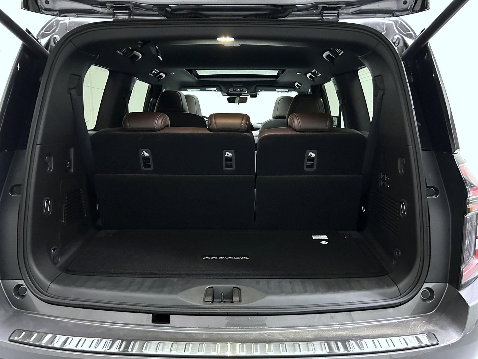 2026 Nissan Armada Platinum photo 8