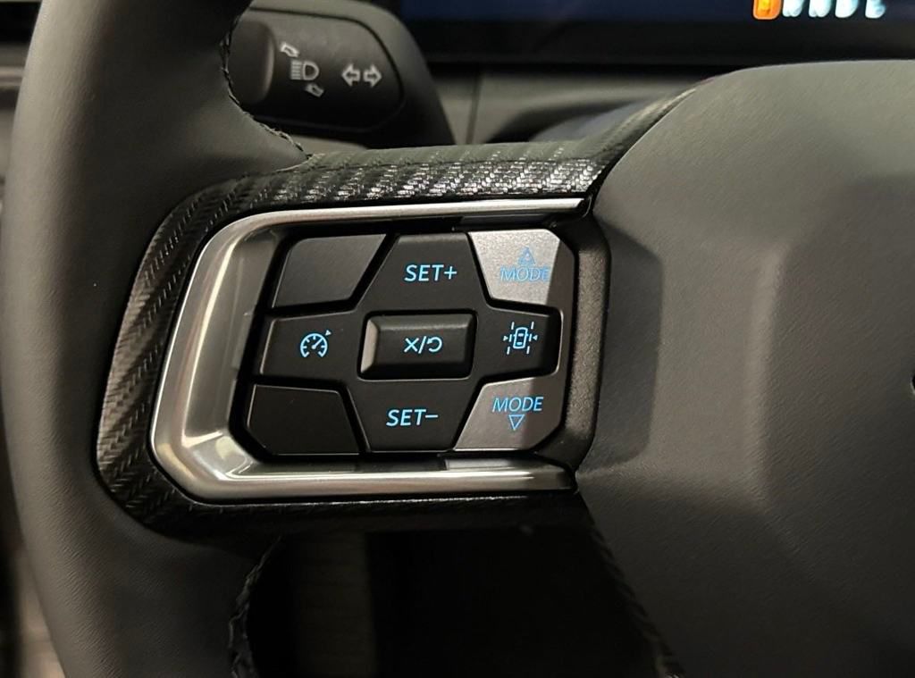 2025 Ford Mustang EcoBoost Premium photo 19
