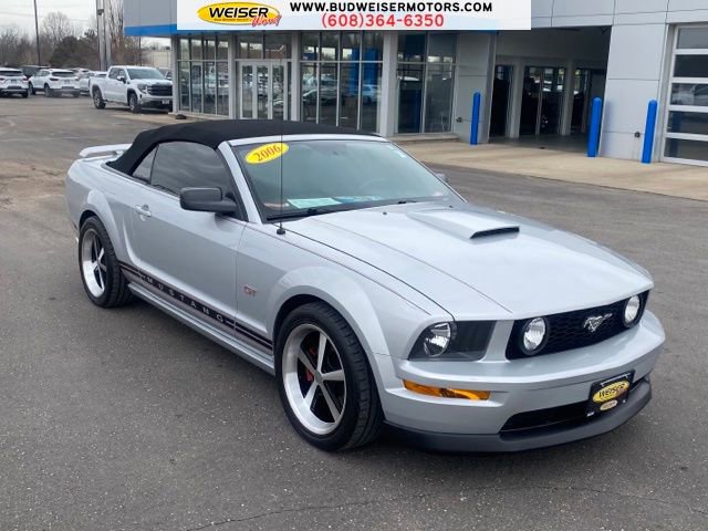 2006 Ford Mustang GT Deluxe