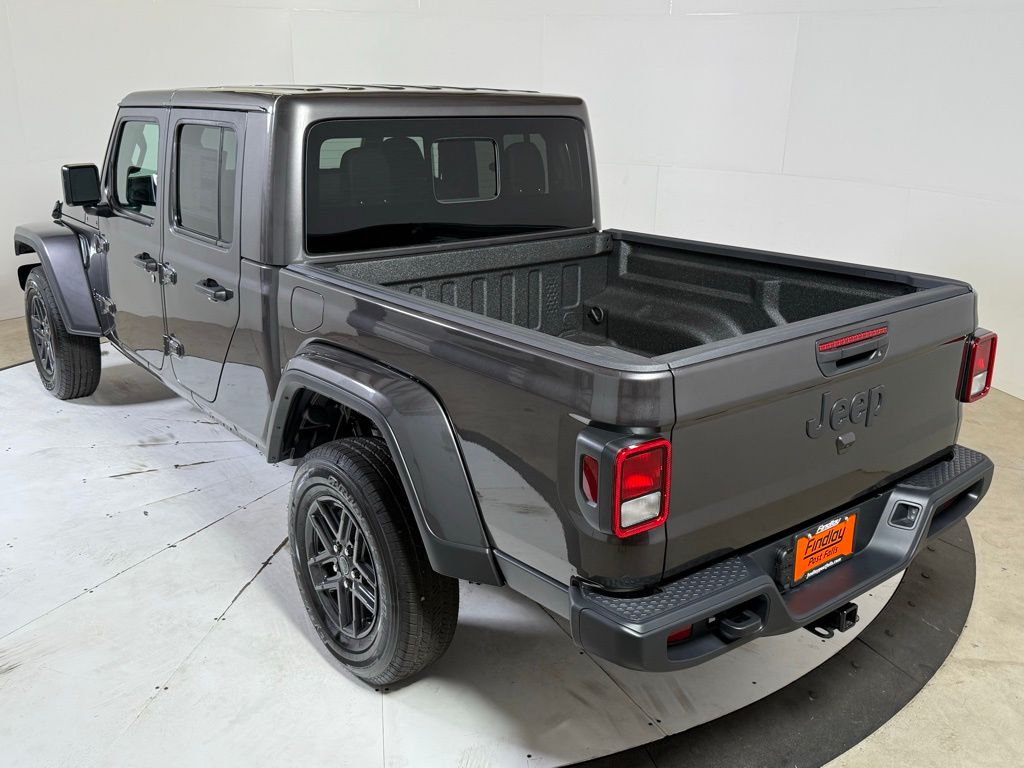 2025 Jeep Gladiator Sport photo 4
