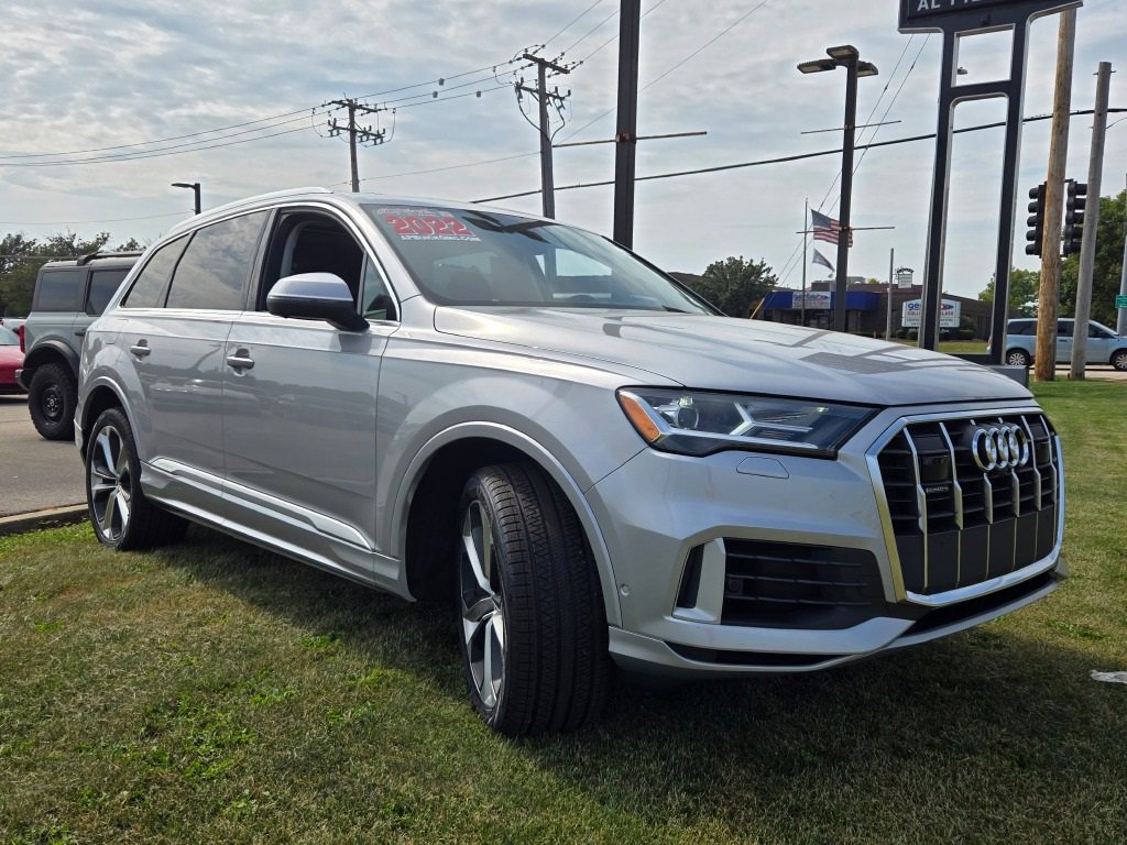 2022 Audi Q7 55 Premium Plus photo 3