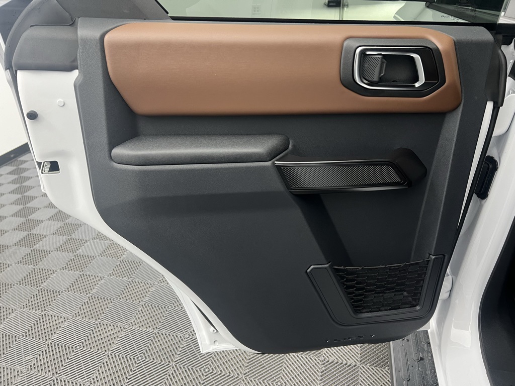 2024 Ford Bronco Outer Banks photo 18