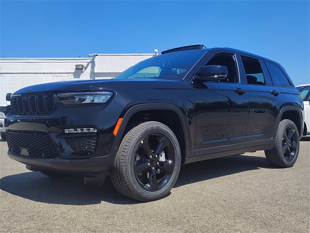 2025 Jeep Grand Cherokee Limited photo 10