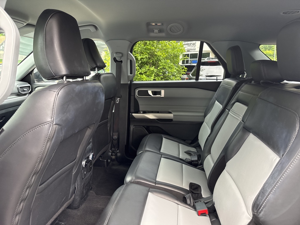 2022 Ford Explorer XLT photo 19