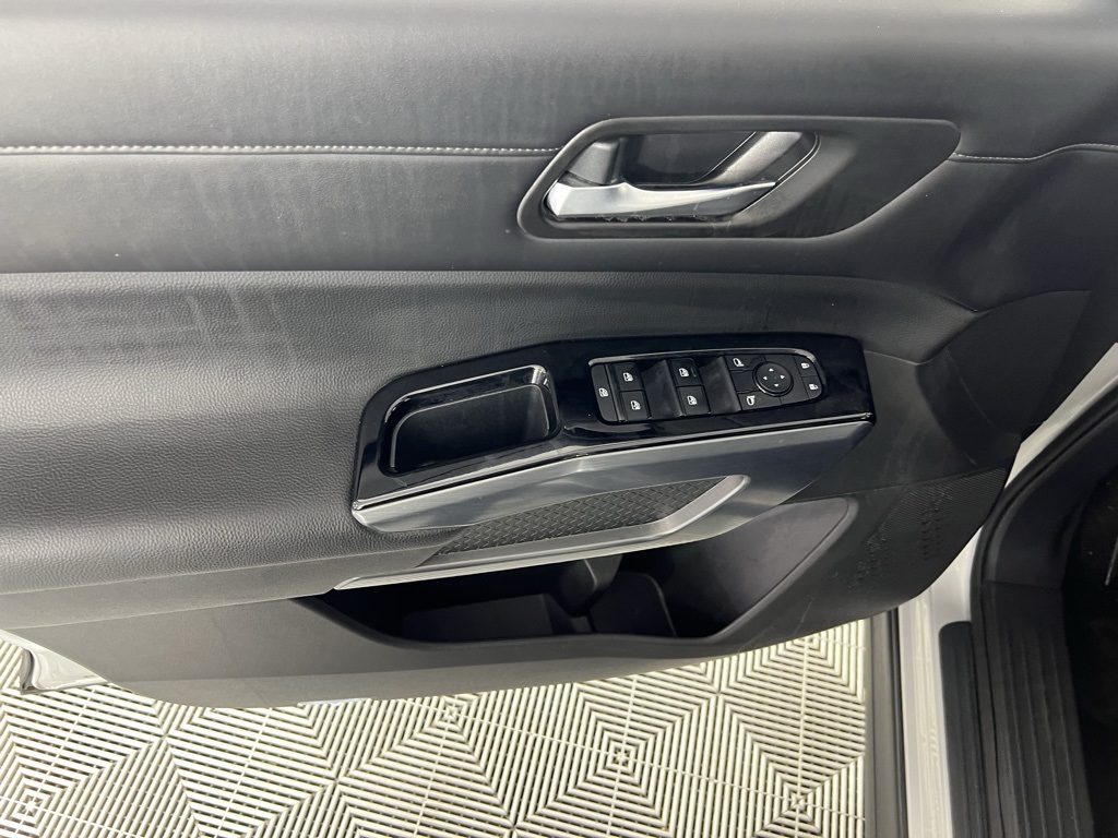 2022 Nissan Pathfinder SL photo 20
