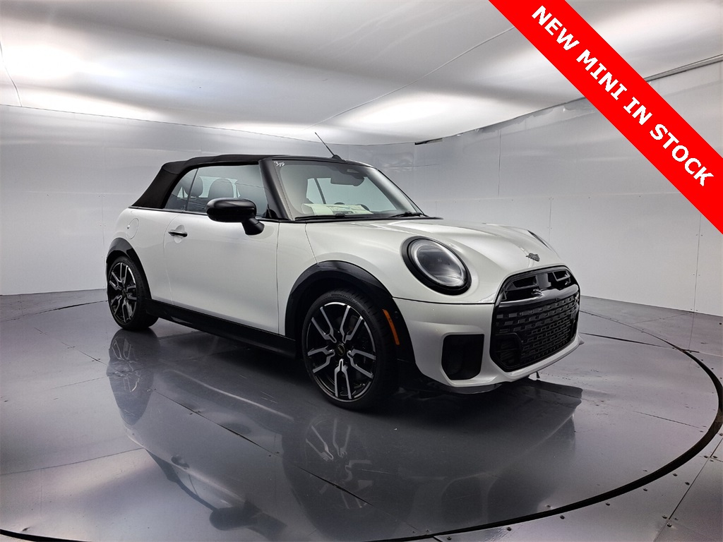 2026 MINI Convertible S's photo