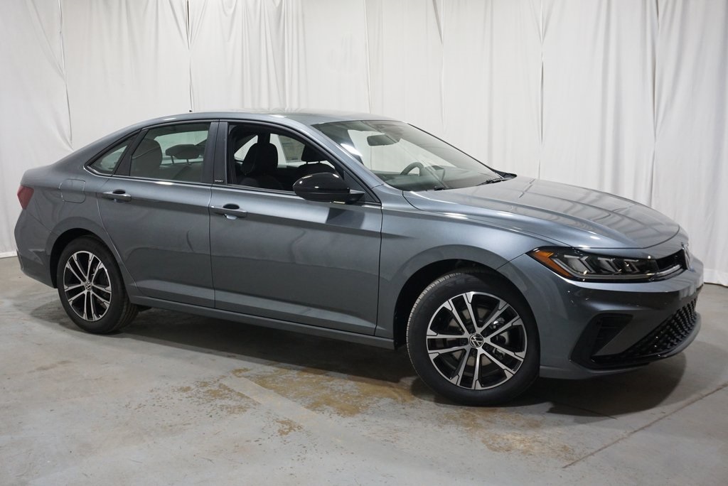 2025 Volkswagen Jetta 1.5T Sport photo 4
