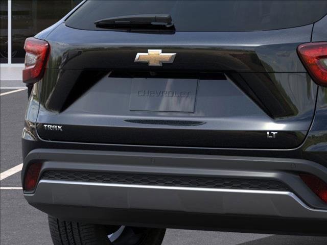 2025 Chevrolet Trax LT photo 9