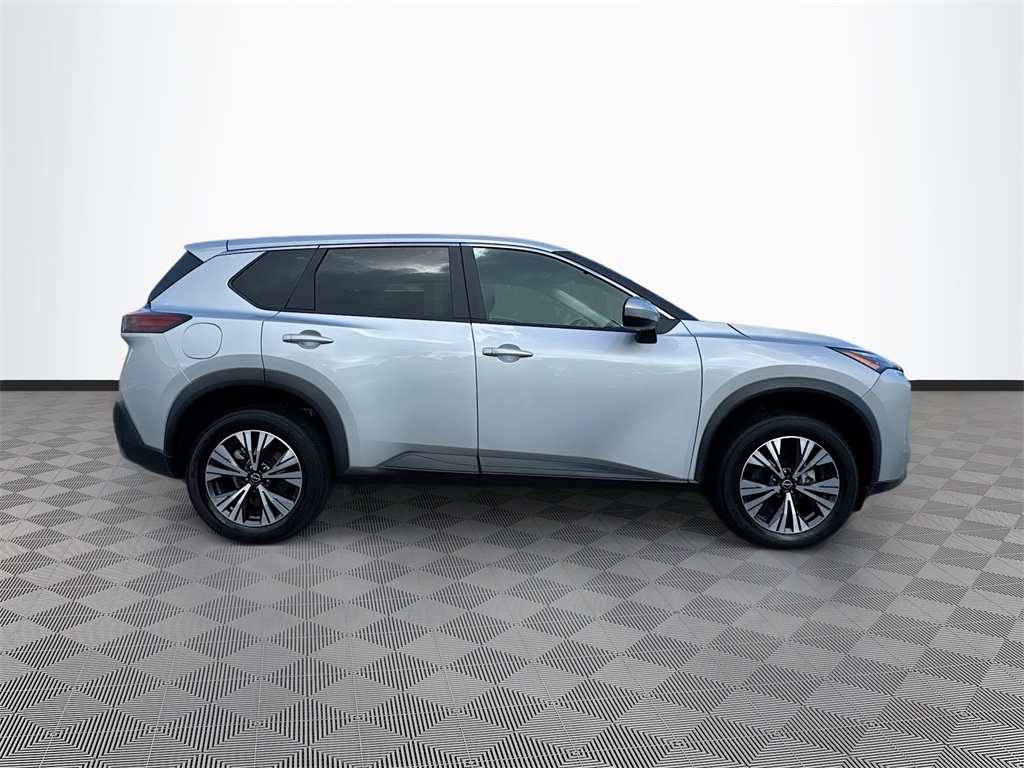 2023 Nissan Rogue SV photo 4