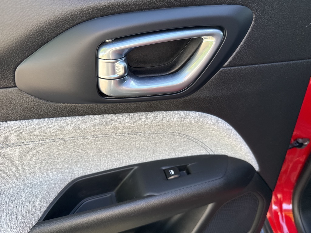 2024 Jeep Compass Latitude photo 17