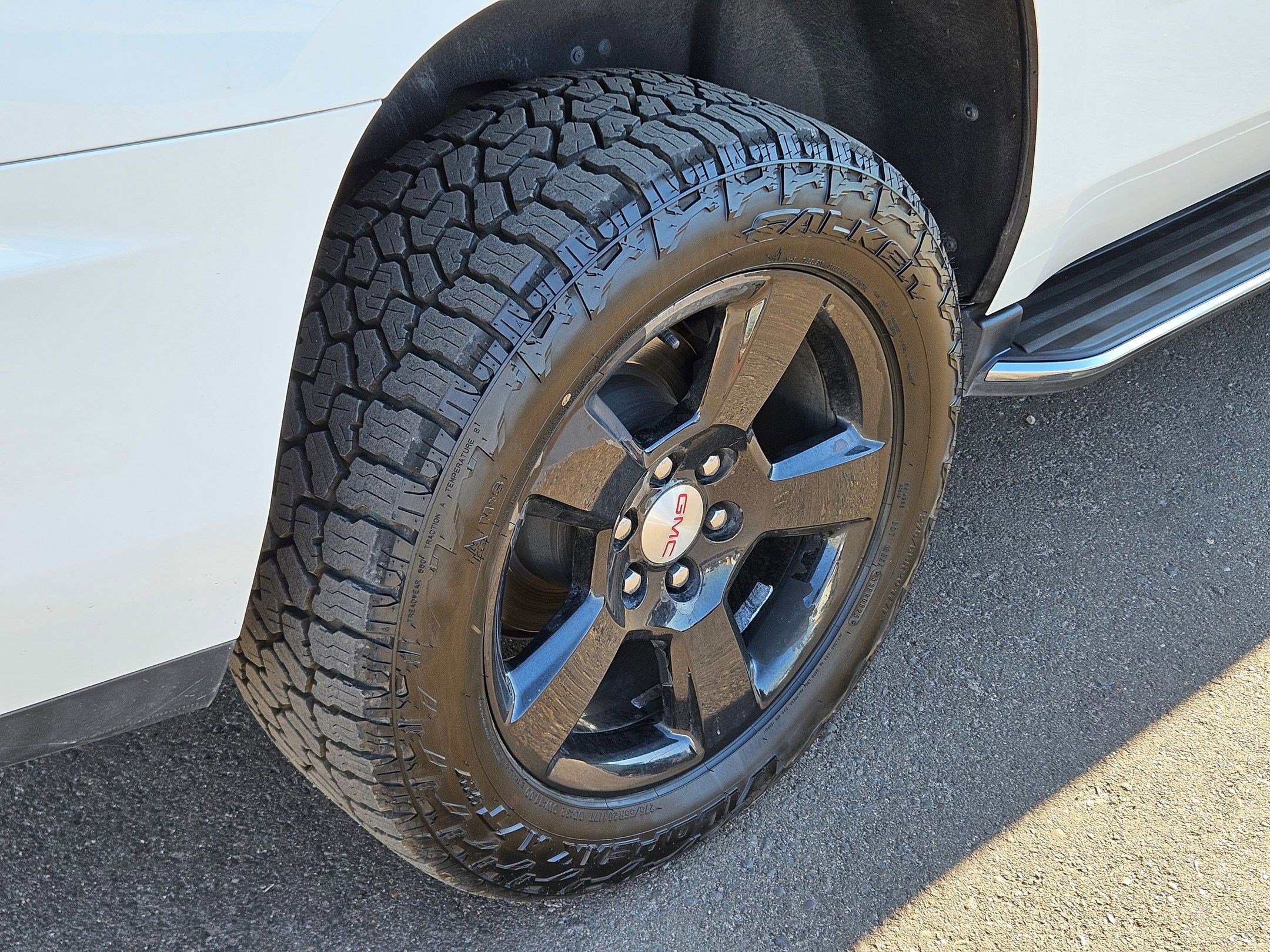 2019 Gmc Yukon SLT photo 11