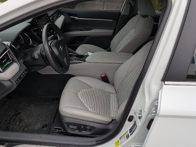 2024 Toyota Camry SE photo 4
