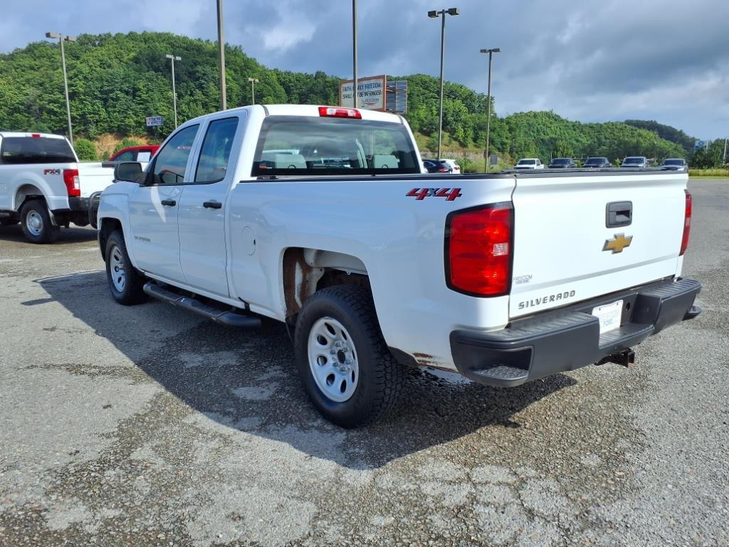 2018 Chevrolet Silverado 1500 photo 3