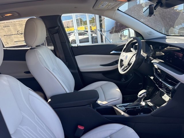 2026 Buick Encore GX Avenir photo 32