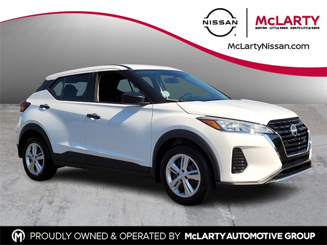 2025 Nissan KICKS PLAY Base's photo