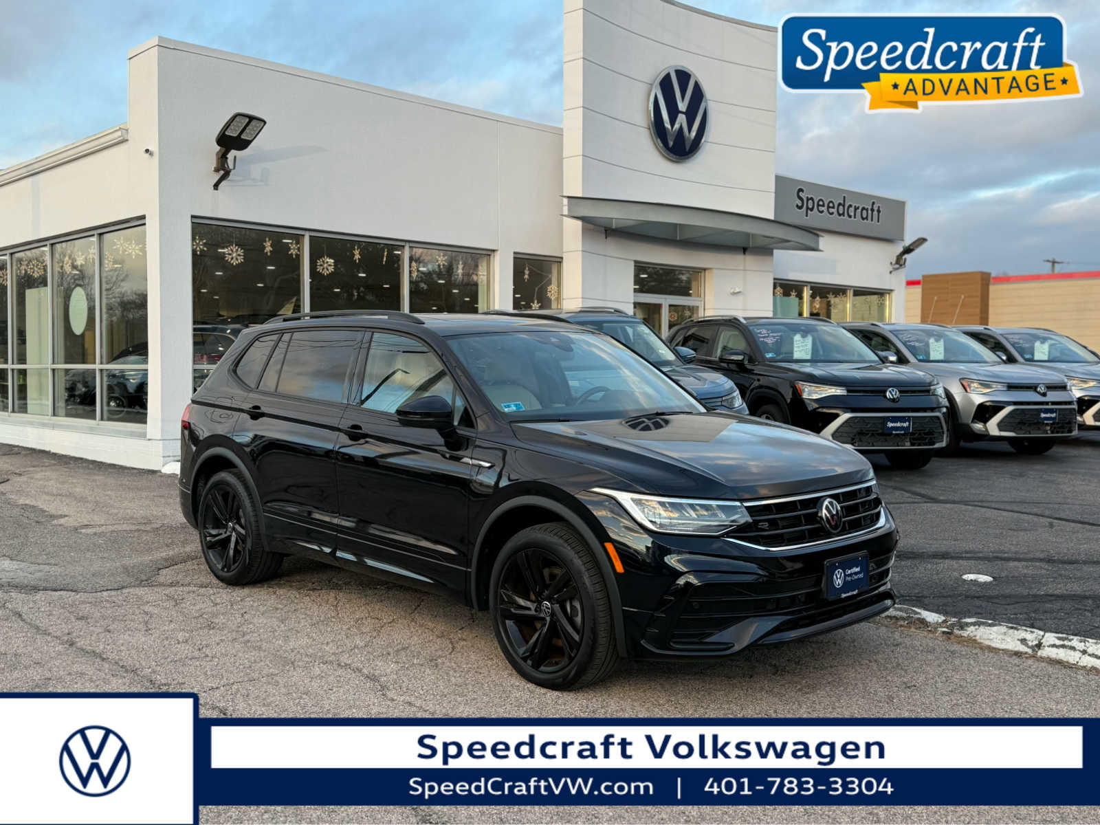 2023 Volkswagen Tiguan SE R-LINE BLACK's photo