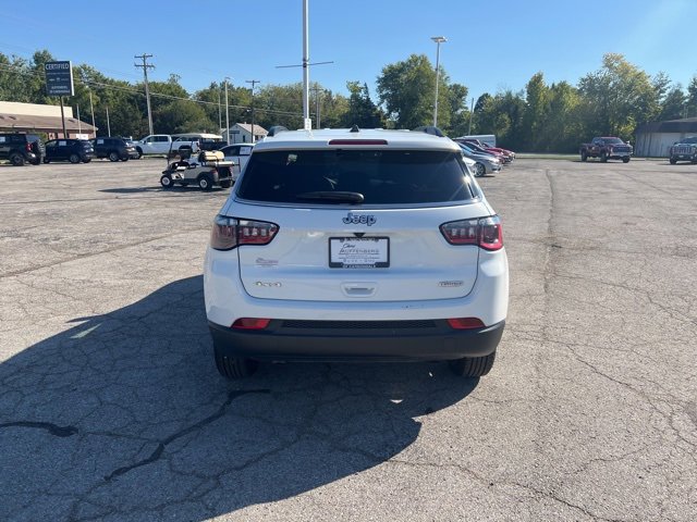 2024 Jeep Compass North Edition Latitude photo 2